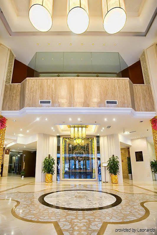 Minshan Lhasa Grand Hotel Chengdú Interior foto